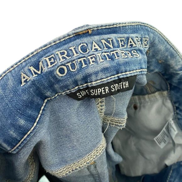 American Eagle Shorts Womens 4 (28" Waist) Blue Denim Midi Frayed Hem Cut Off - Picture 3 of 8